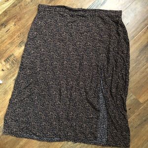 Midi length, side slit American Eagle skirt